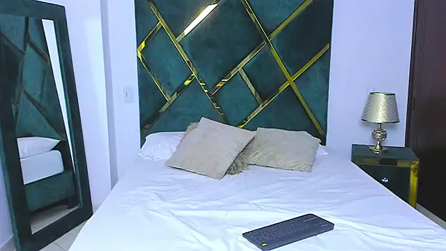 Criss Ariana online show from 02-14-25, 05:46