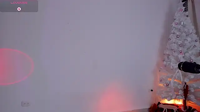 Snapshot of wendymoah chatting on 01-07-25, 12:55 wendymoah online show from 01-07-25, 12:55