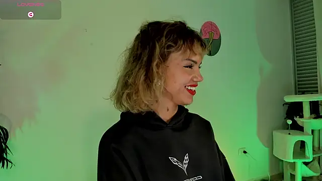 Snapshot of wendymoah chatting on 02-24-25, 01:35 wendymoah online show from 02-24-25, 01:35