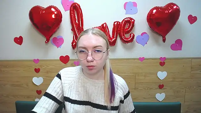 BeatriceFly online show from 01-26-25, 01:25