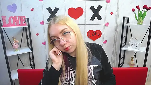 BeatriceFly online show from 01-28-25, 02:21