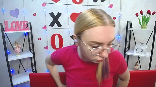 BeatriceFly online show from 02-03-25, 09:19