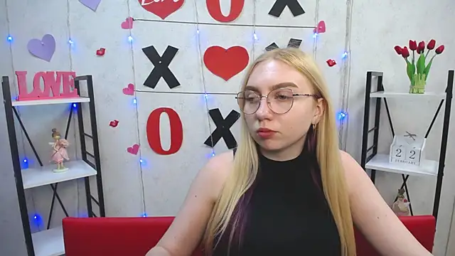 BeatriceFly online show from 02-22-25, 04:09