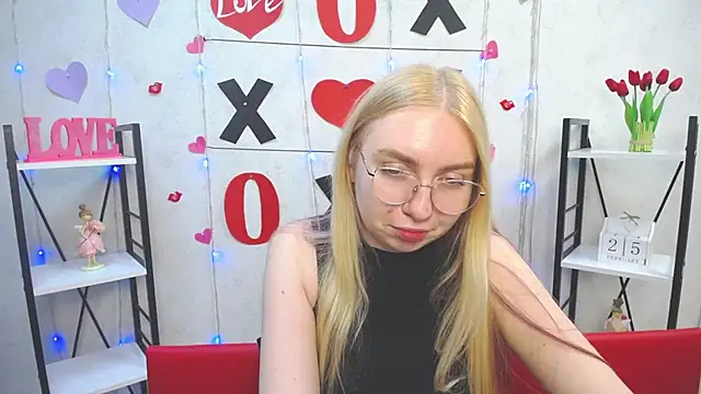 BeatriceFly online show from 02-25-25, 12:24