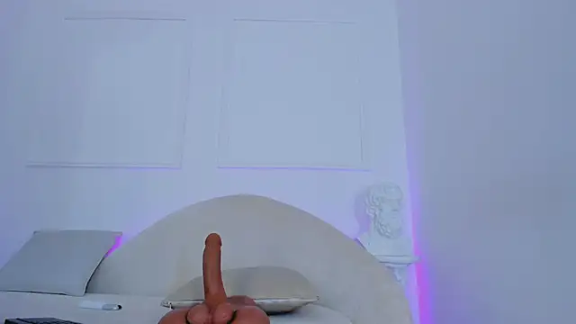 Snapshot of Hanna_Moonlight_ chatting on 03-11-25, 02:10 Hanna Moonlight online show from 03-11-25, 02:10