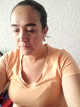 skayhot  online show from 09-26-25, 01:48