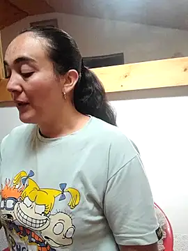 skayhot  online show from 11-08-25, 02:06