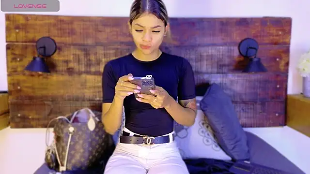 Celeste sanz online show from 04-08-26, 10:04