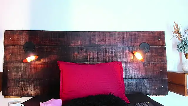 Snapshot of Celeste_sanz chatting on 06-19-26, 11:03 Celeste sanz online show from 06-19-26, 11:03