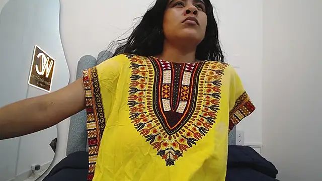 Snapshot of iniyalaboni chatting on 02-17-25, 09:30 iniyalaboni online show from 02-17-25, 09:30