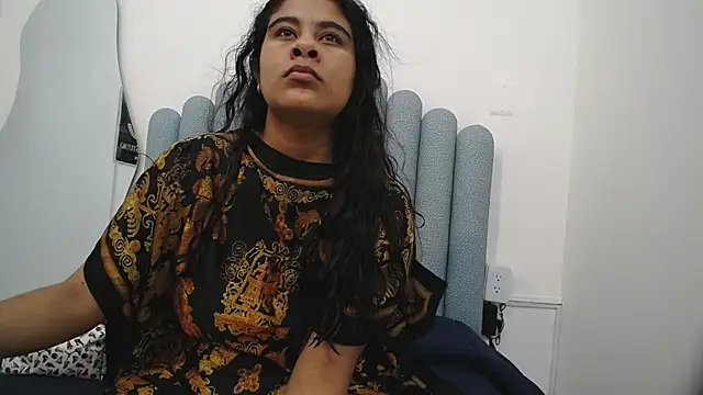 Snapshot of iniyalaboni chatting on 02-18-25, 01:55 iniyalaboni online show from 02-18-25, 01:55