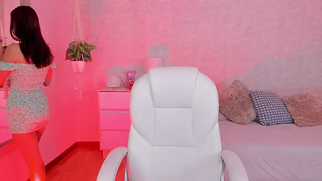 Snapshot of DahianaWalcott chatting on 02-21-25, 09:22 DahianaWalcott online show from 02-21-25, 09:22