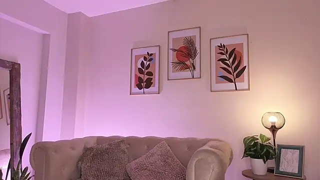 DahianaWalcott online show from 03-06-26, 04:47