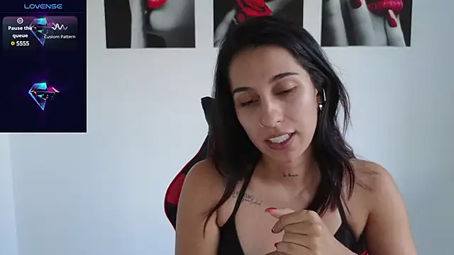 Snapshot of tammyandrade_ chatting on 01-24-25, 10:41 tammyandrade online show from 01-24-25, 10:41