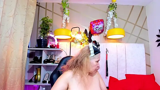 girl amada online show from 02-23-25, 03:02