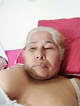 girl amada online show from 10-05-25, 10:51