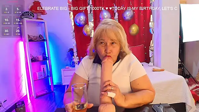 girl amada online show from 01-17-26, 06:00