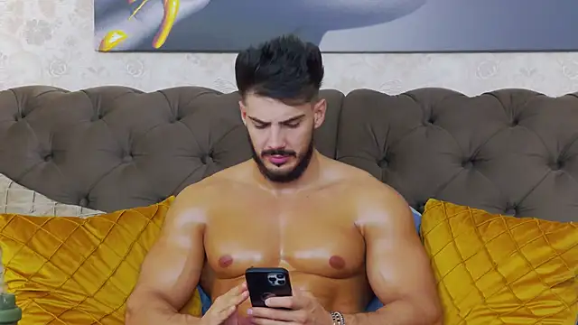 Snapshot of DustinKeent chatting on 12-02-24, 08:55 DustinKeent online show from 12-02-24, 08:55