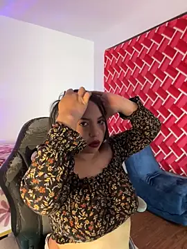 Snapshot of emiily15__ chatting on 10-02-25, 07:21 emiily15 online show from 10-02-25, 07:21