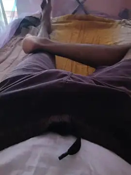 Snapshot of iaparna chatting on 10-15-25, 07:19 iaparna online show from 10-15-25, 07:19