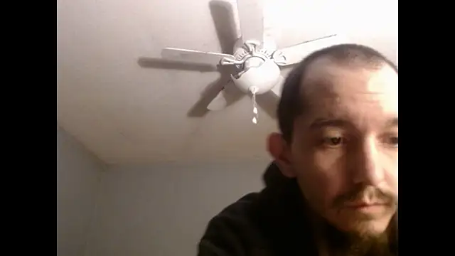 Snapshot of VanceFontaine chatting on 12-21-25, 05:03 VanceFontaine online show from 12-21-25, 05:03