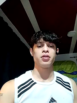 Snapshot of LilOwen_ chatting on 03-11-25, 04:43 LilOwen online show from 03-11-25, 04:43