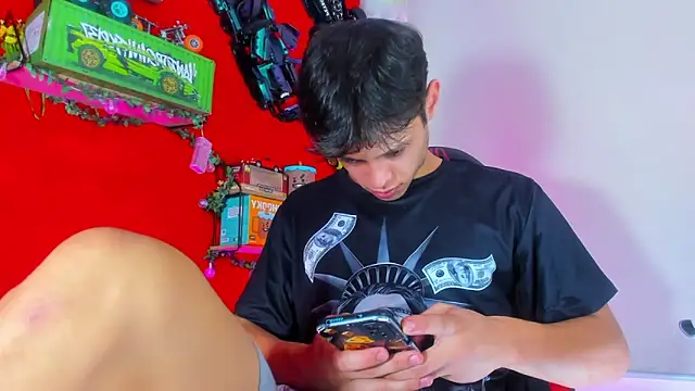 Snapshot of LilOwen_ chatting on 09-09-25, 06:07 LilOwen online show from 09-09-25, 06:07