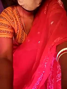 Snapshot of Greenchilli17 chatting on 02-25-25, 05:41 Greenchilli17 online show from 02-25-25, 05:41