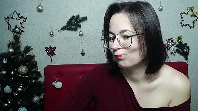 Snapshot of MarieSho chatting on 01-06-25, 02:03 MarieSho online show from 01-06-25, 02:03