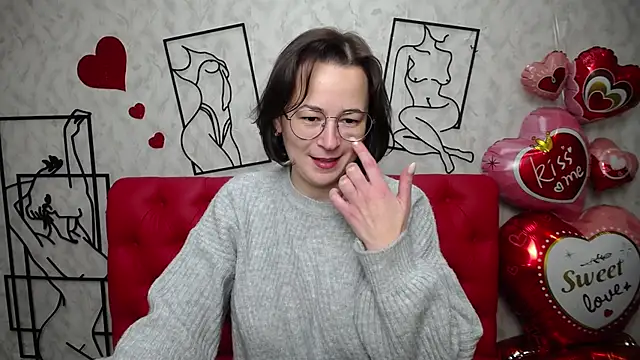 Snapshot of MarieSho chatting on 02-16-25, 11:27 MarieSho online show from 02-16-25, 11:27