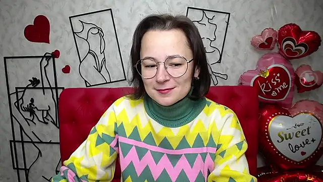 Snapshot of MarieSho chatting on 02-24-25, 10:15 MarieSho online show from 02-24-25, 10:15