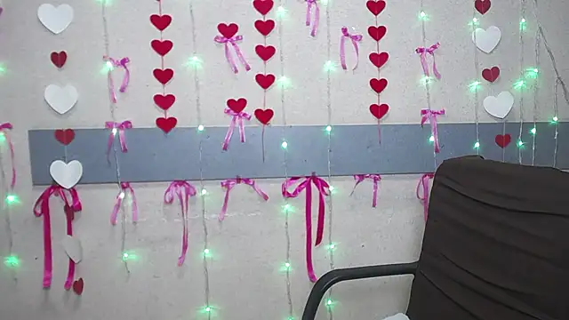 Snapshot of MarieSho chatting on 02-25-25, 10:15 MarieSho online show from 02-25-25, 10:15