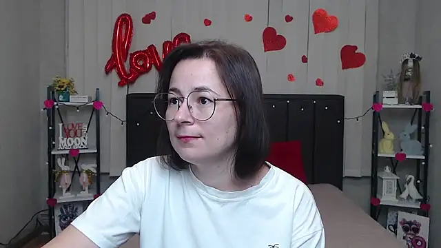 Snapshot of MarieSho chatting on 03-14-25, 09:21 MarieSho online show from 03-14-25, 09:21