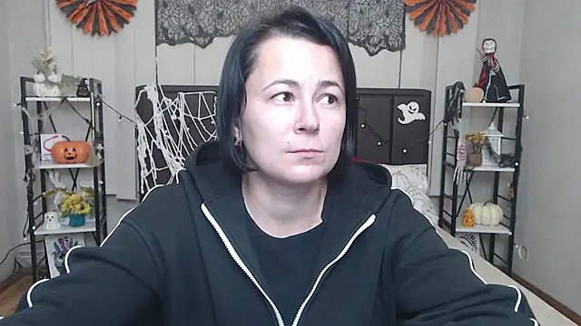 Snapshot of MarieSho chatting on 11-12-25, 06:08 MarieSho online show from 11-12-25, 06:08