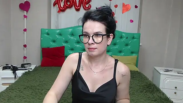 JasmineKouch online show from 07-08-26, 06:23