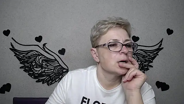 EmiliaGree online show from 03-27-26, 06:18