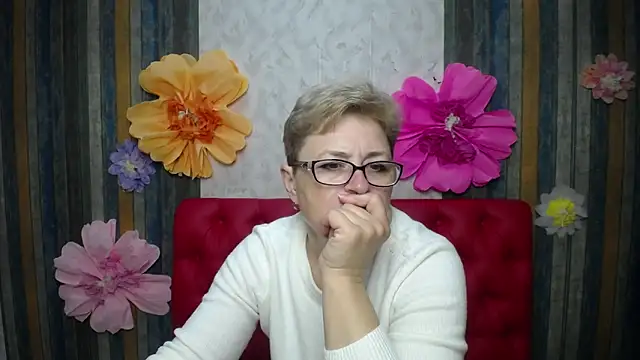 EmiliaGree online show from 04-28-26, 05:07
