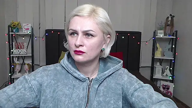 OliviaHorst online show from 01-22-25, 03:07