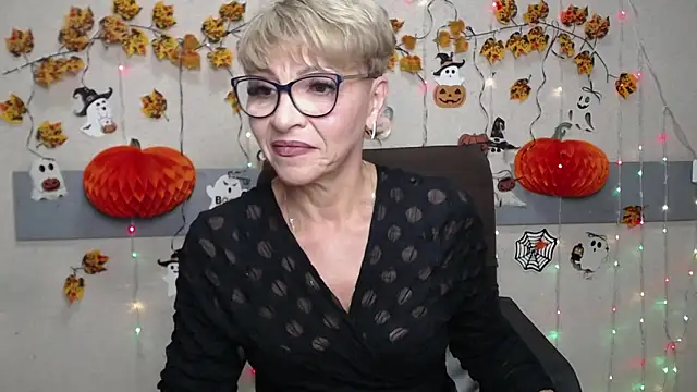 EllaBonito online show from 10-26-25, 06:30