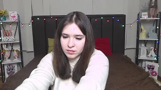 Snapshot of LauraHlot chatting on 02-01-25, 04:03 LauraHlot online show from 02-01-25, 04:03