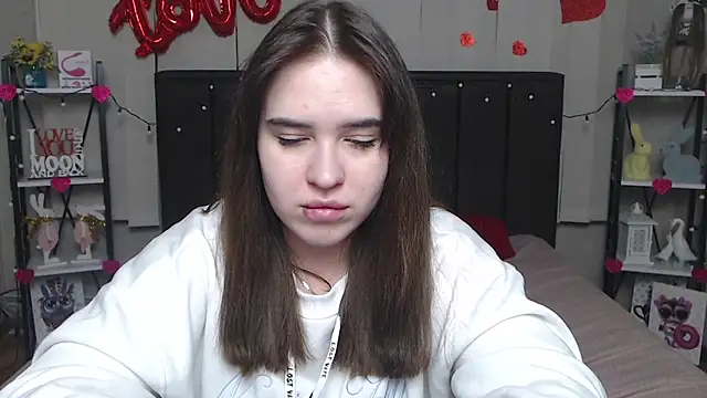 Snapshot of LauraHlot chatting on 03-07-25, 04:57 LauraHlot online show from 03-07-25, 04:57