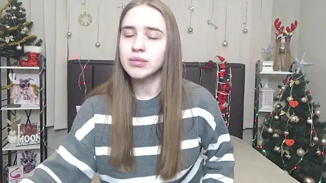 LauraHlot online show from 12-23-25, 06:44