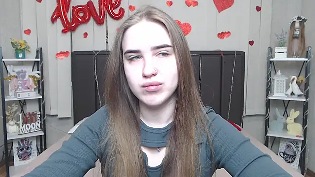 LauraHlot online show from 03-28-26, 06:40