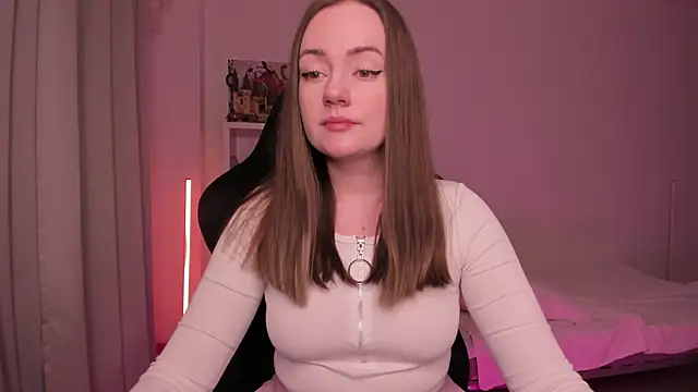 Snapshot of WalkingGirl chatting on 02-06-25, 06:46 WalkingGirl online show from 02-06-25, 06:46