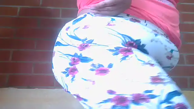 Snapshot of jones-scarlet chatting on 02-20-25, 05:18 jones-scarlet online show from 02-20-25, 05:18