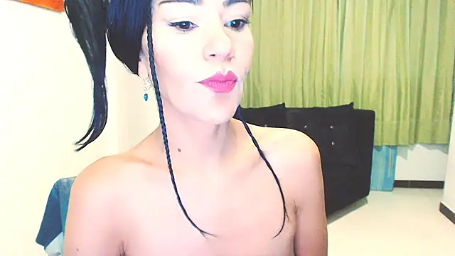 Snapshot of Stephanie520 chatting on 01-17-25, 08:24 Stephanie520 online show from 01-17-25, 08:24