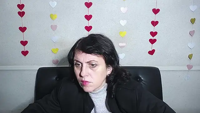 LuciaMii online show from 01-21-25, 06:02