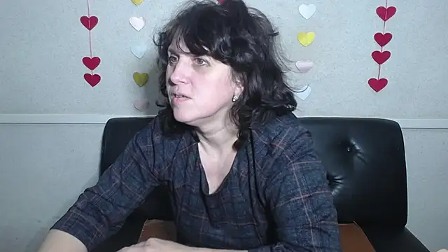 LuciaMii online show from 02-07-25, 12:06