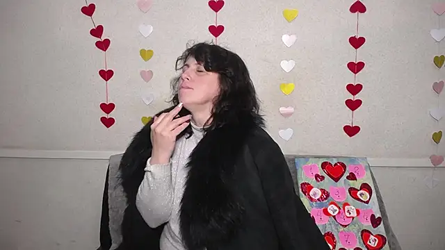 LuciaMii online show from 02-14-25, 03:22