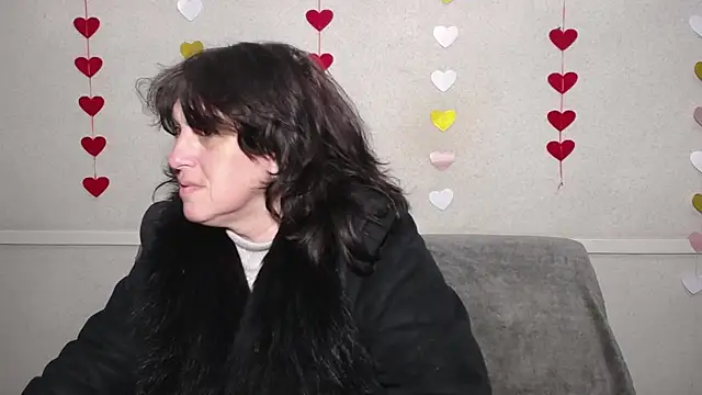 LuciaMii online show from 02-28-25, 01:47